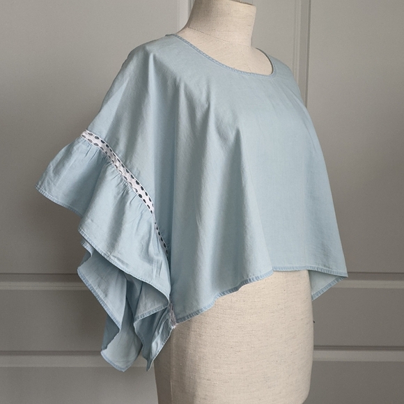 BCBGeneration Top Cropped Ruffled Short Sleeve White Eyelet Chambray Blue L NWT - Picture 10 of 16